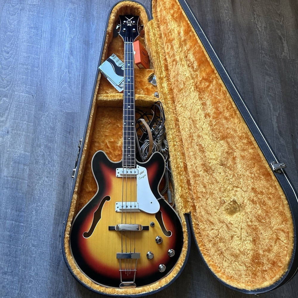 VINTAGE MID 60"S VOX COUGAR BASS GUITAR Sunburst Barely Used Germany V214 W Case